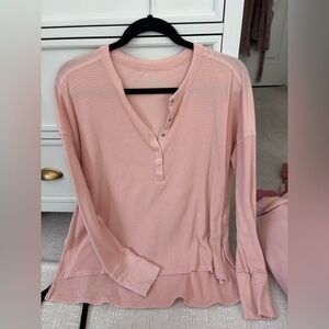 OFFLINE BY AERIE WOW! WAFFLE HENLEY T-SHIRT